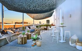 Hotel Barcelona Condal Mar Managed by Melia
